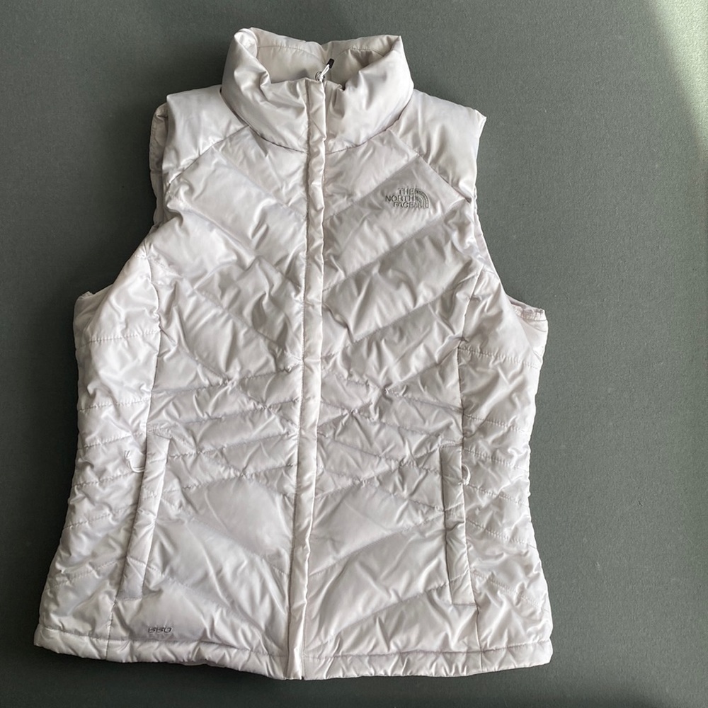 EUC The North Face 550 Puffer Vest